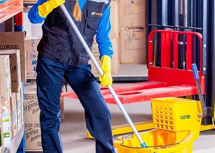 Nettoyage de locaux professionnels : pourquoi opter pour les services d’une entreprise spécialisée ?